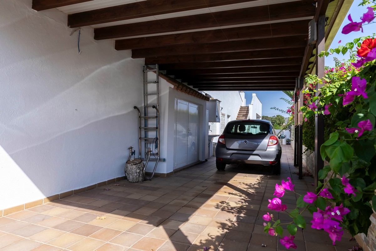 Impressive villa in the heart of Playa Serena