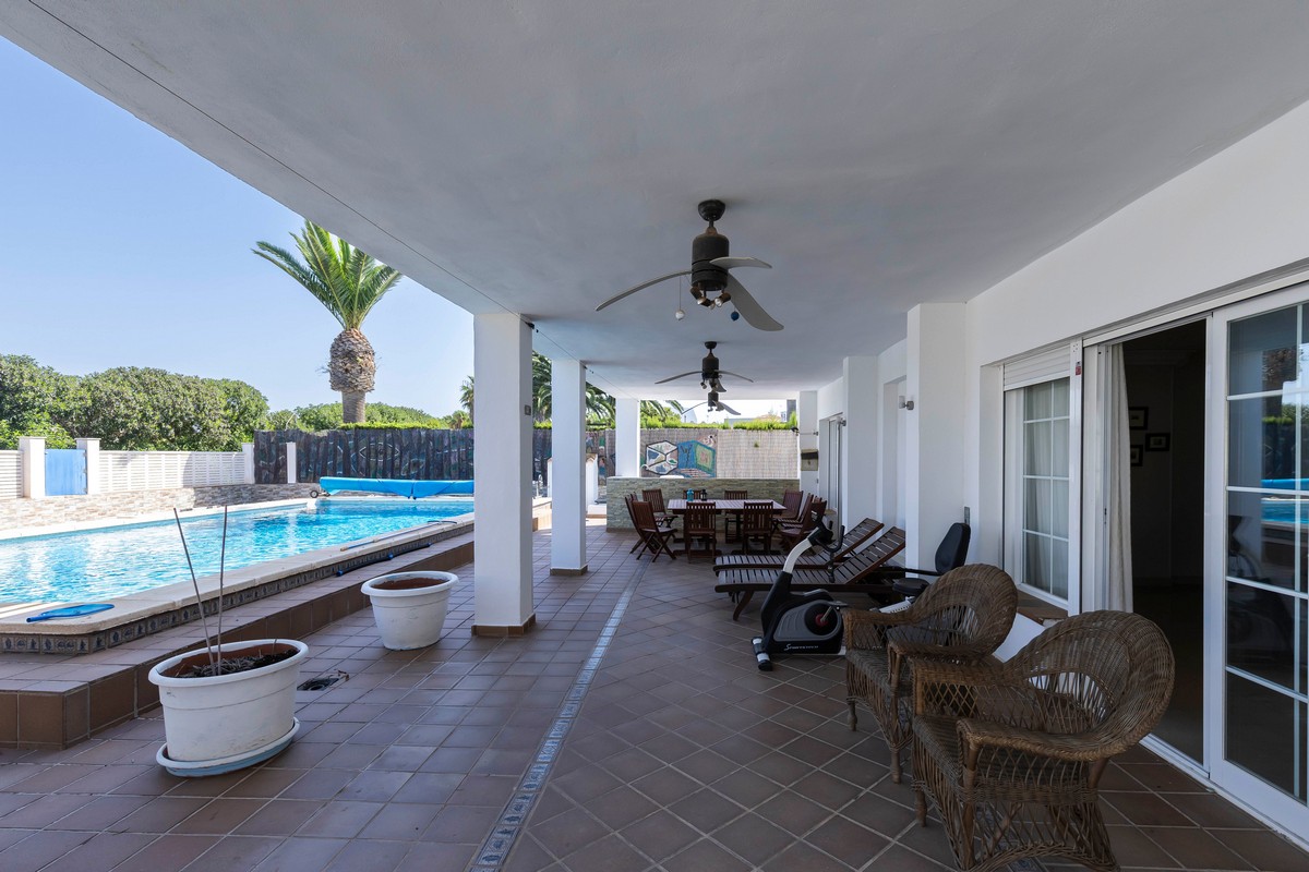 Impressive villa in the heart of Playa Serena