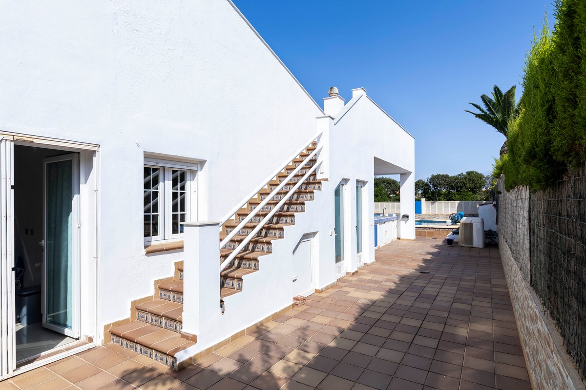Impressive villa in the heart of Playa Serena