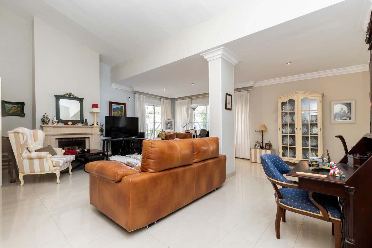 Impressive villa in the heart of Playa Serena