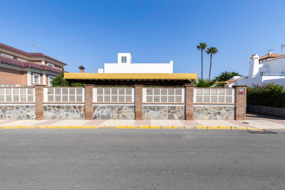 Impressive villa in the heart of Playa Serena