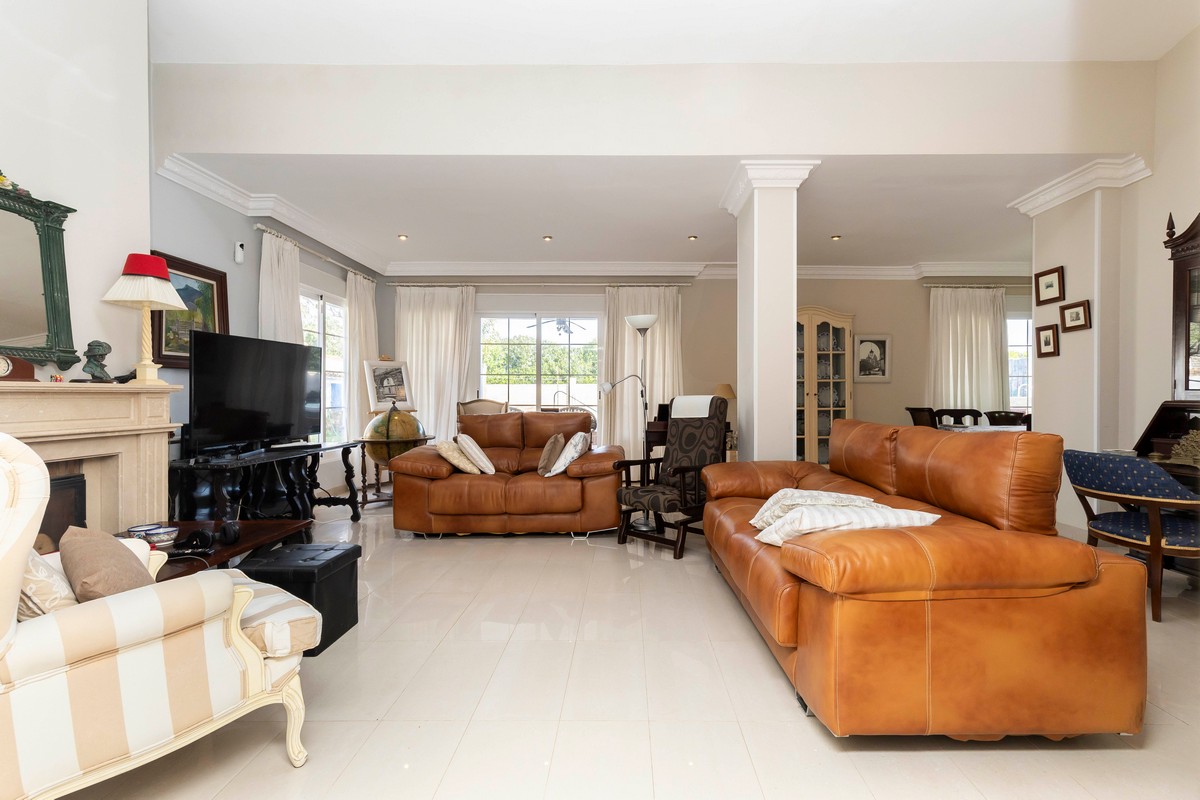 Impressive villa in the heart of Playa Serena