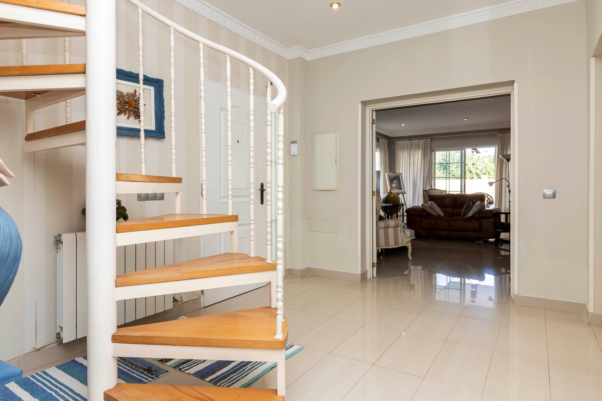 Impressive villa in the heart of Playa Serena