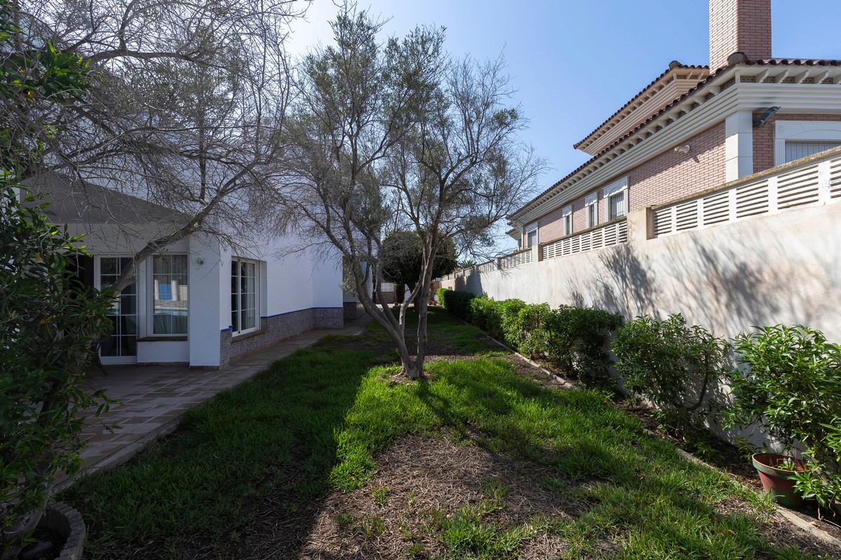 Impressive villa in the heart of Playa Serena