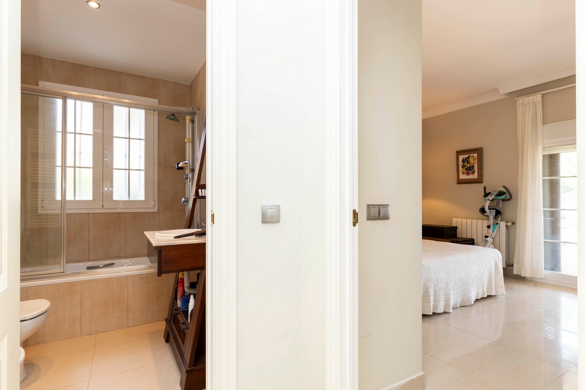 Impressive villa in the heart of Playa Serena