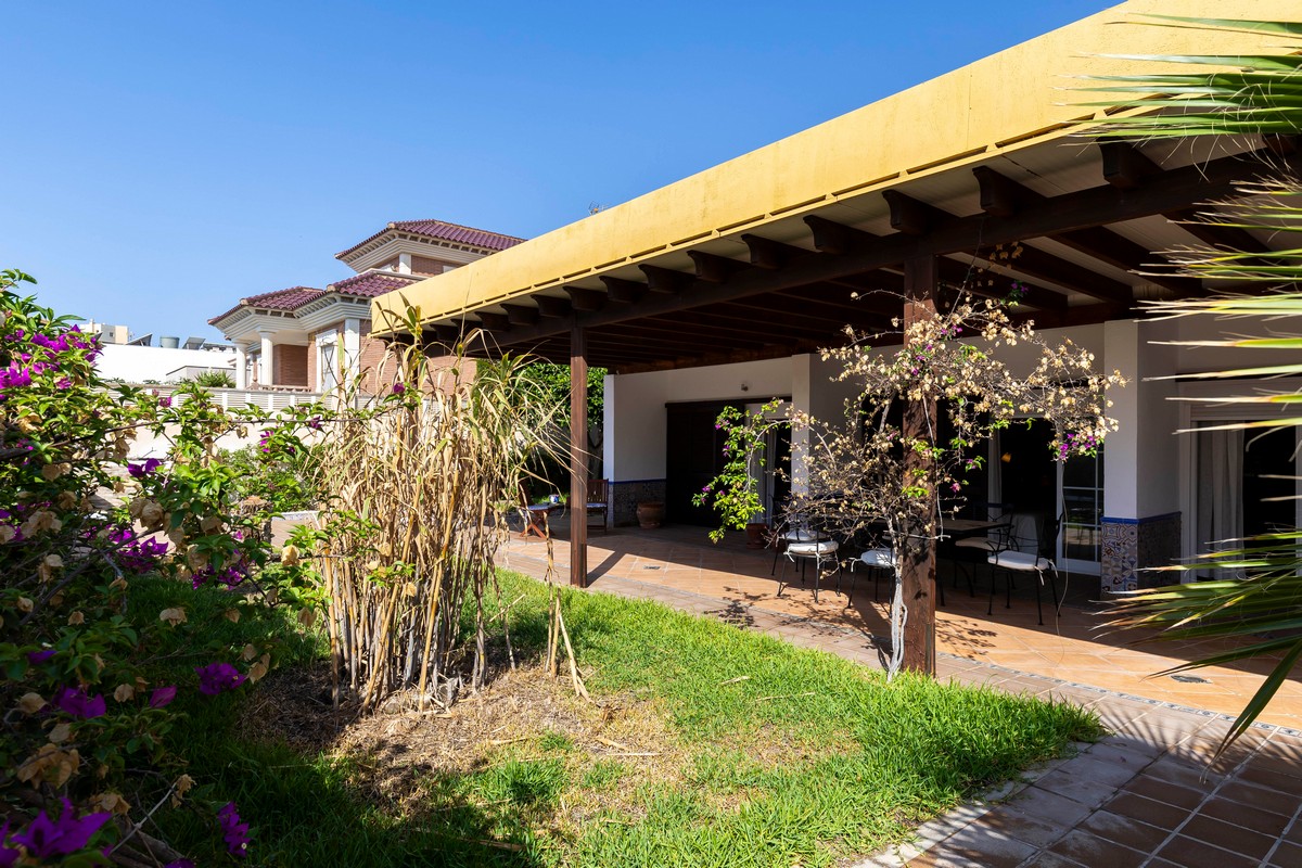 Impressive villa in the heart of Playa Serena