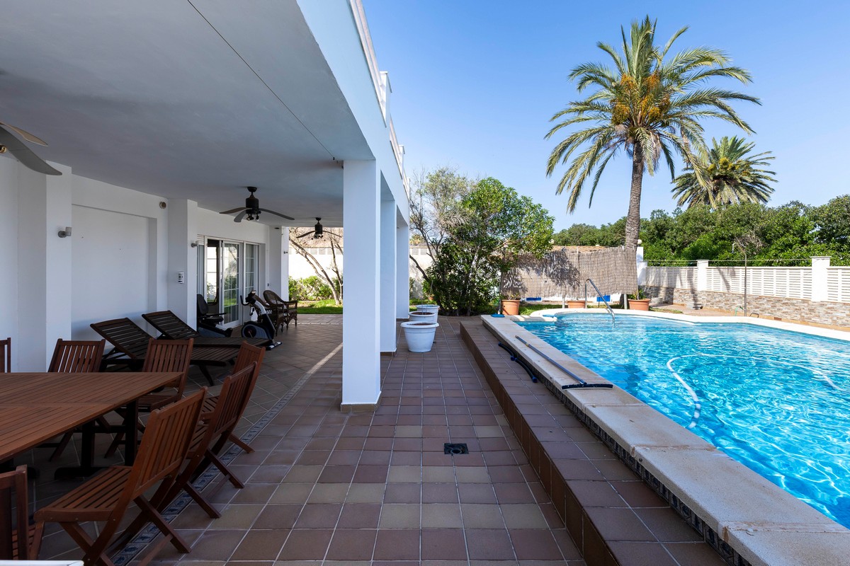 Impressive villa in the heart of Playa Serena