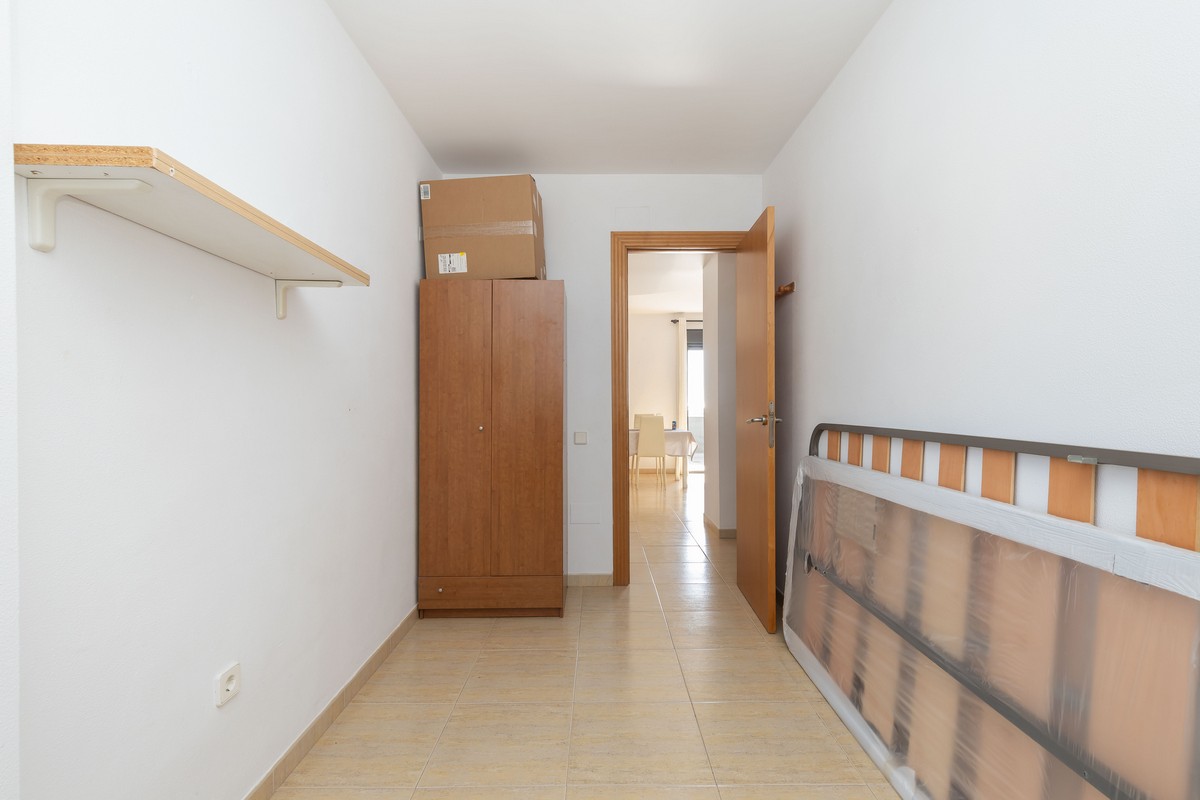 Ampio quadrilocale con vista mare sulla primea linea della spiaggia.