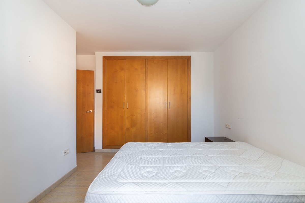 Ampio quadrilocale con vista mare sulla primea linea della spiaggia.