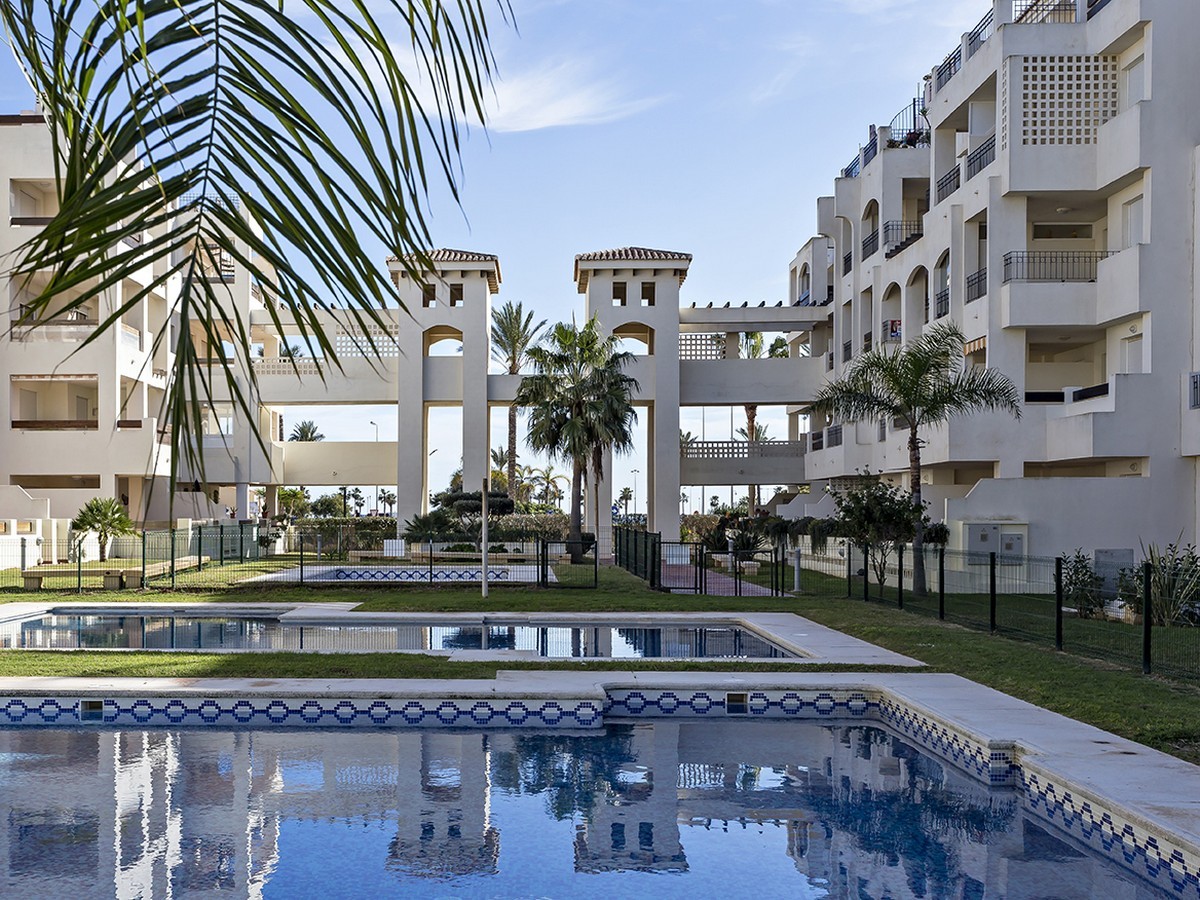 Espectacular apartamento en segunda línea de playa, Complejo Vereda Golf FII