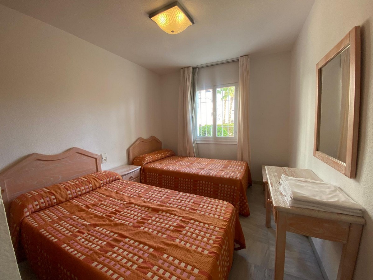 Apartamento en planta baja con jardín, Complejo Golf Center Pueblo