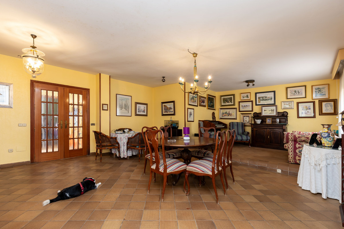 Amplio chalet independiente en ubicación privilegiada