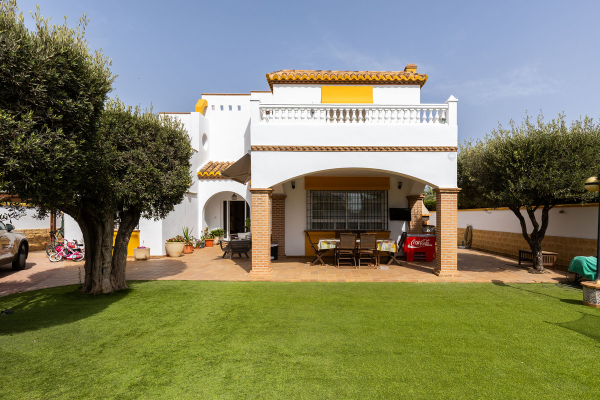 Amplio chalet independiente en ubicación privilegiada