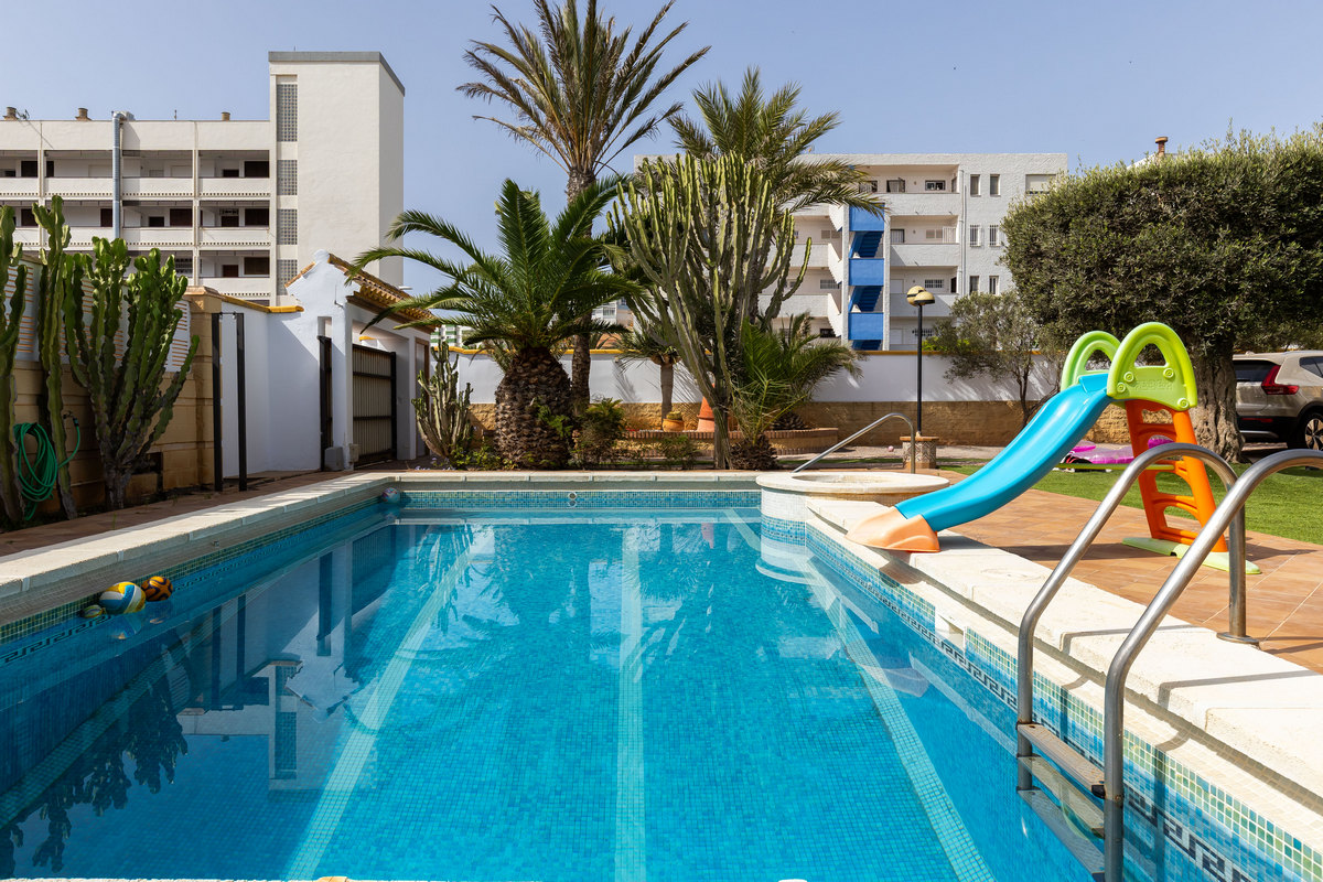 Amplio chalet independiente en ubicación privilegiada