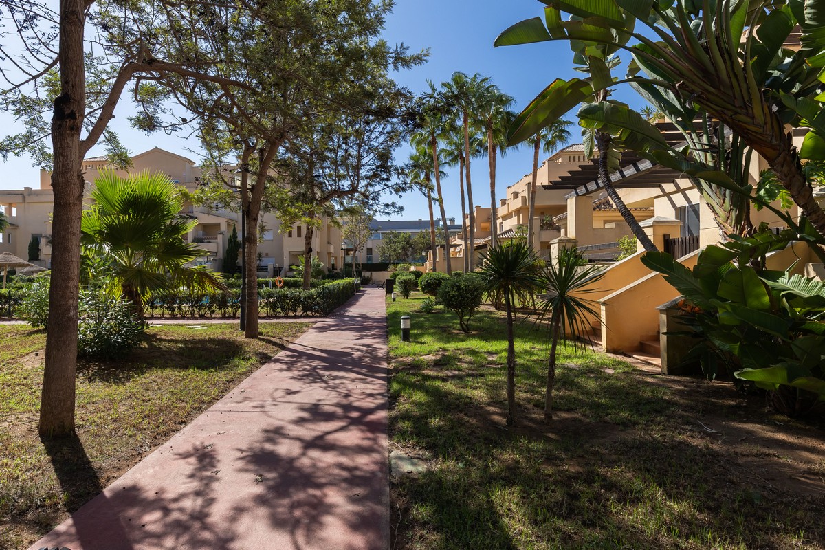 Complexe Villa Romana Golf, appartement exclusif au rez-de-chaussée prêt à emménager