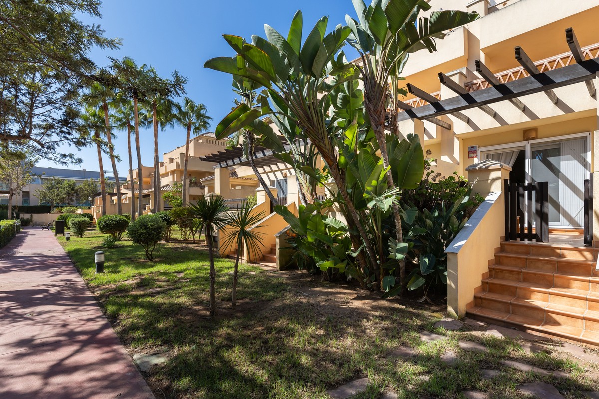 Complexe Villa Romana Golf, appartement exclusif au rez-de-chaussée prêt à emménager