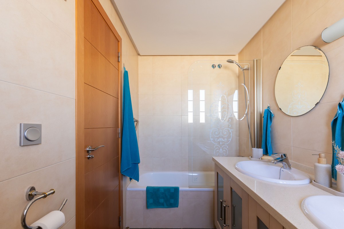 Spectaculaire penthouse en deuxième ligne de plage, Complexe Vereda Golf FII