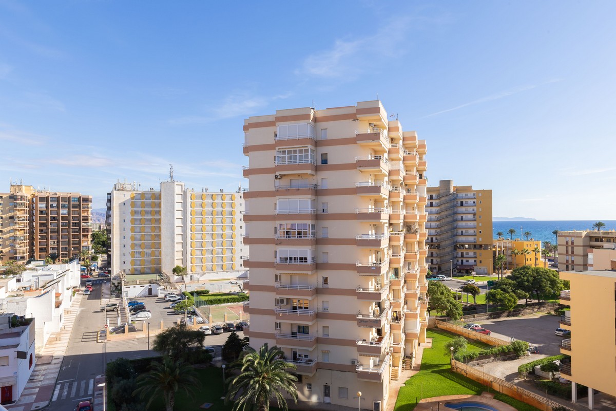 Apartment in Concordia Playa with sea views, Urb. Roquetas de Mar