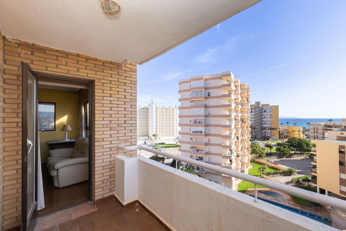 Apartment in Concordia Playa with sea views, Urb. Roquetas de Mar