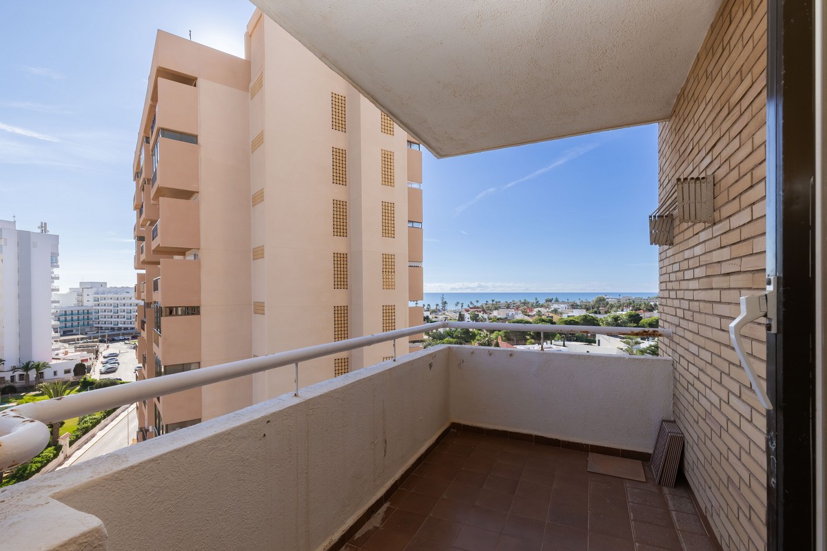 Apartment in Concordia Playa with sea views, Urb. Roquetas de Mar