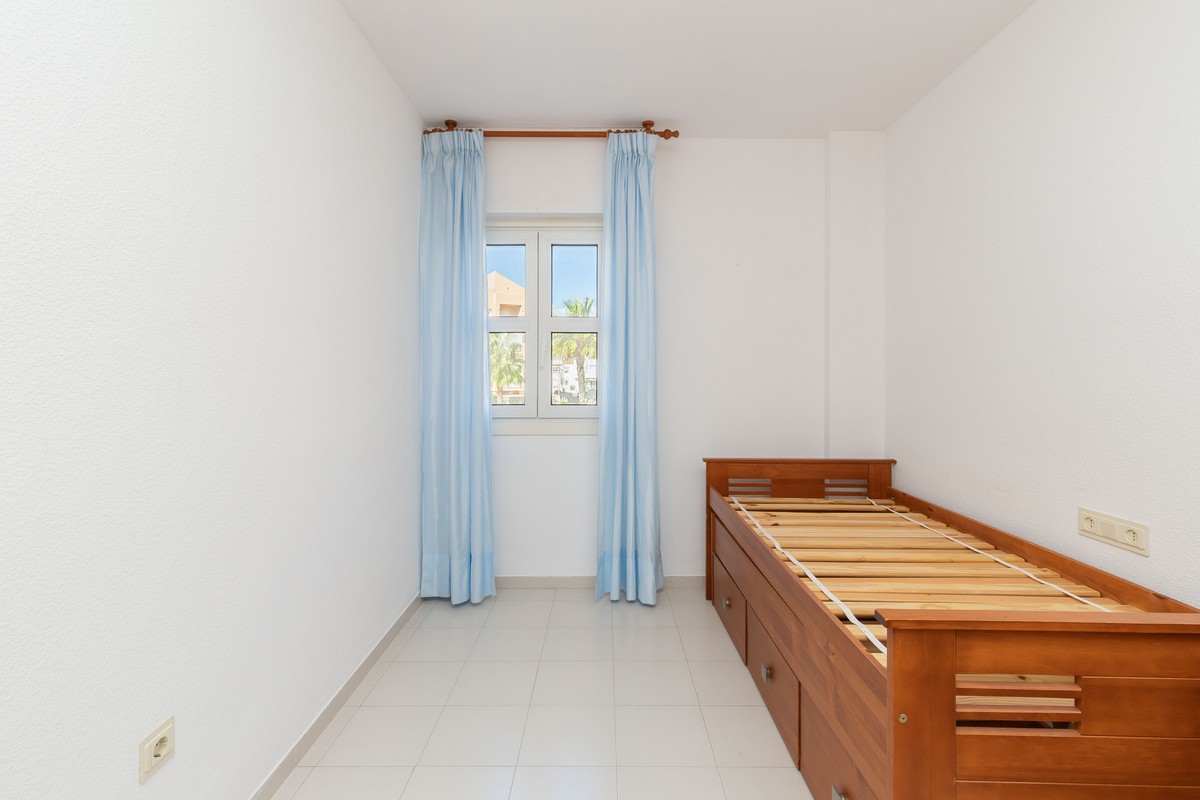 Complejo Las Alondras, 1ª línea de playa, Playa de la Bajadilla