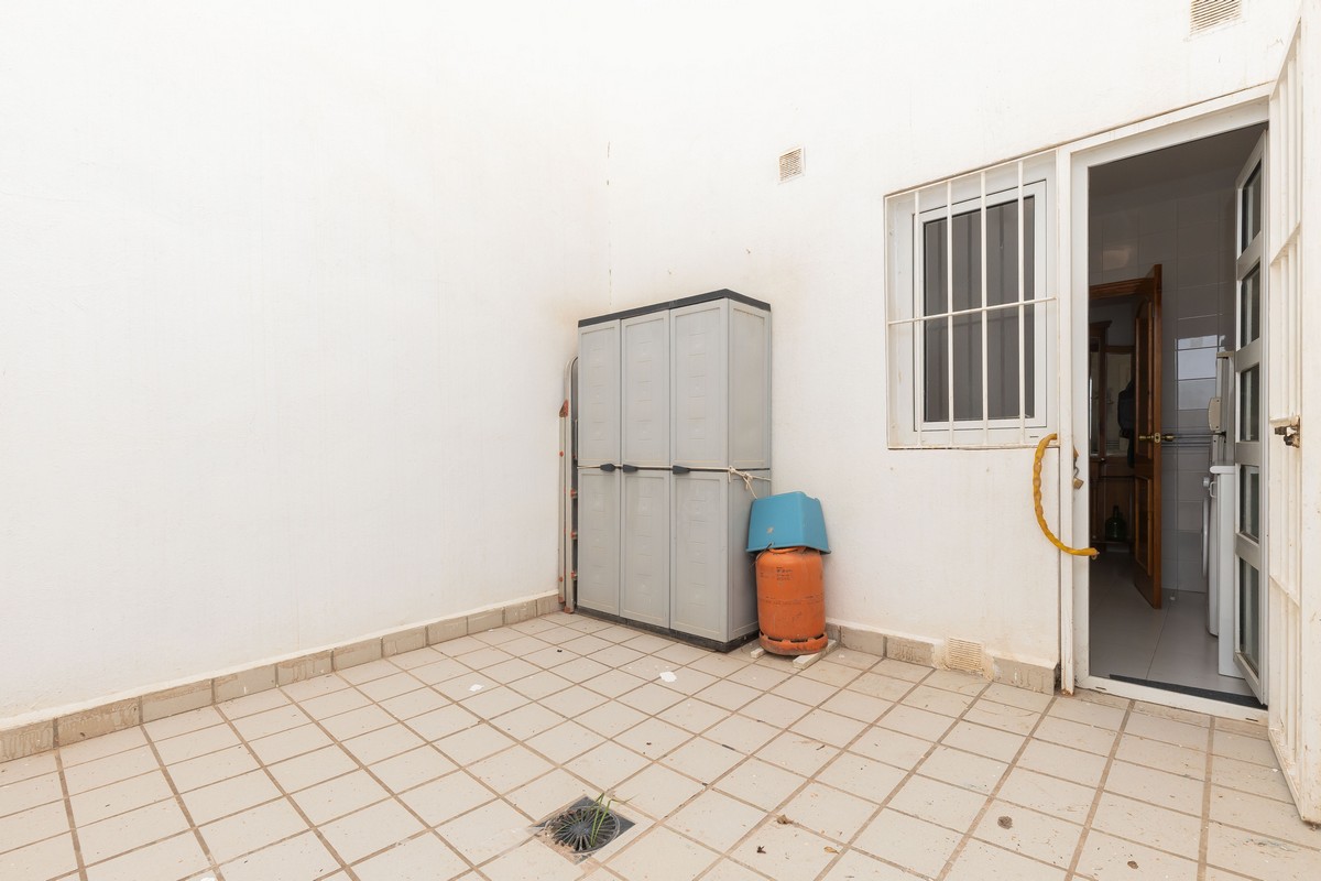 Complejo Las Alondras, 1ª línea de playa, Playa de la Bajadilla