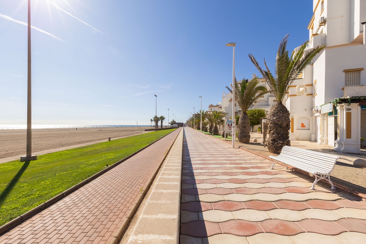 Complexe Las Alondras, 1ère ligne de plage, Playa de la Bajadilla