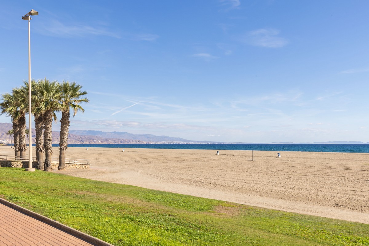 Complexe Las Alondras, 1ère ligne de plage, Playa de la Bajadilla
