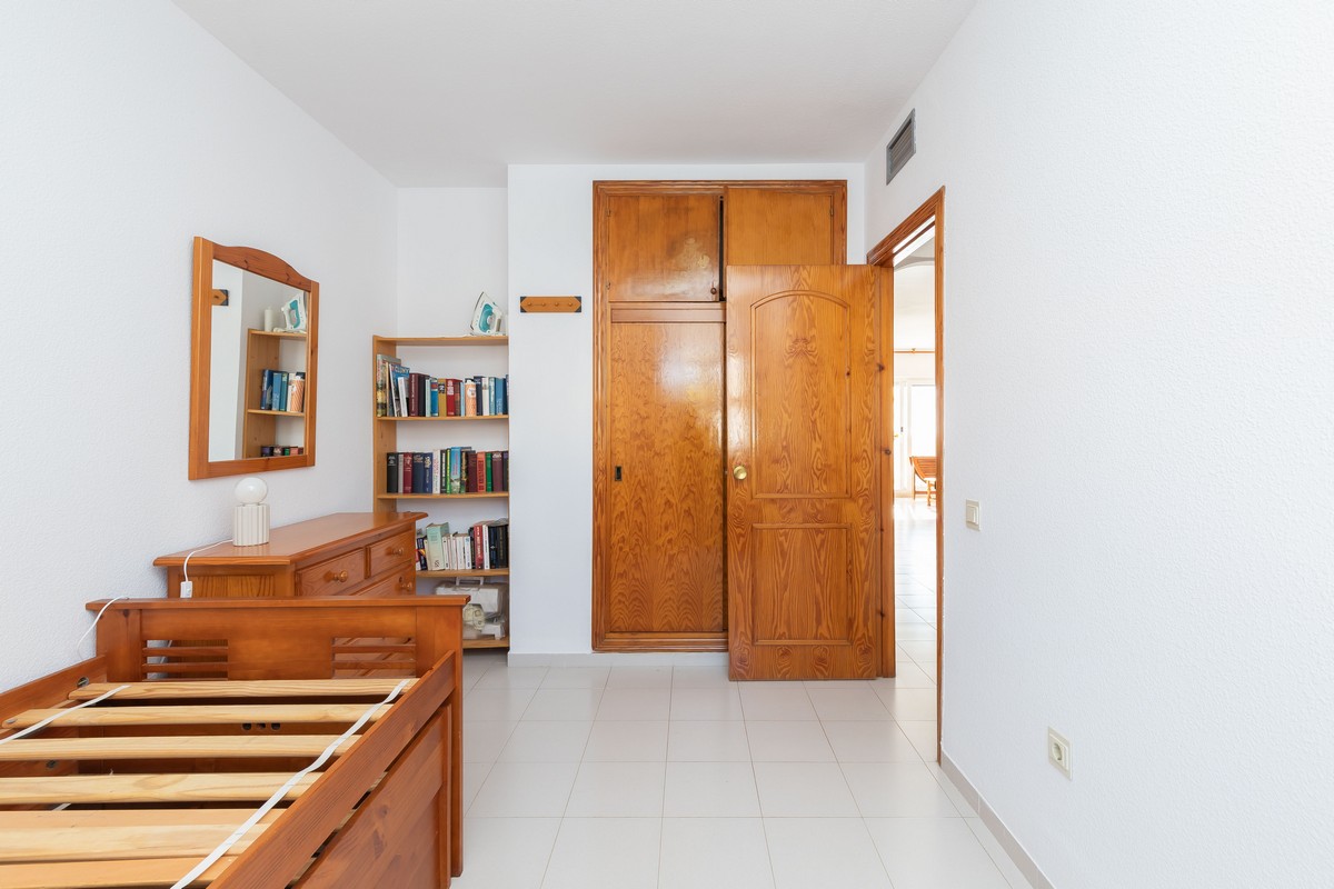 Complejo Las Alondras, 1ª línea de playa, Playa de la Bajadilla