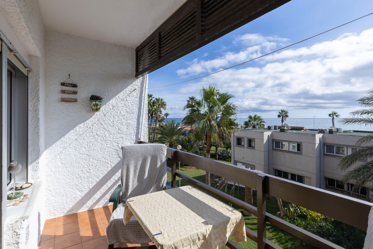 Apartment with sea views, ‘Club Tropicana’ complex, beachfront