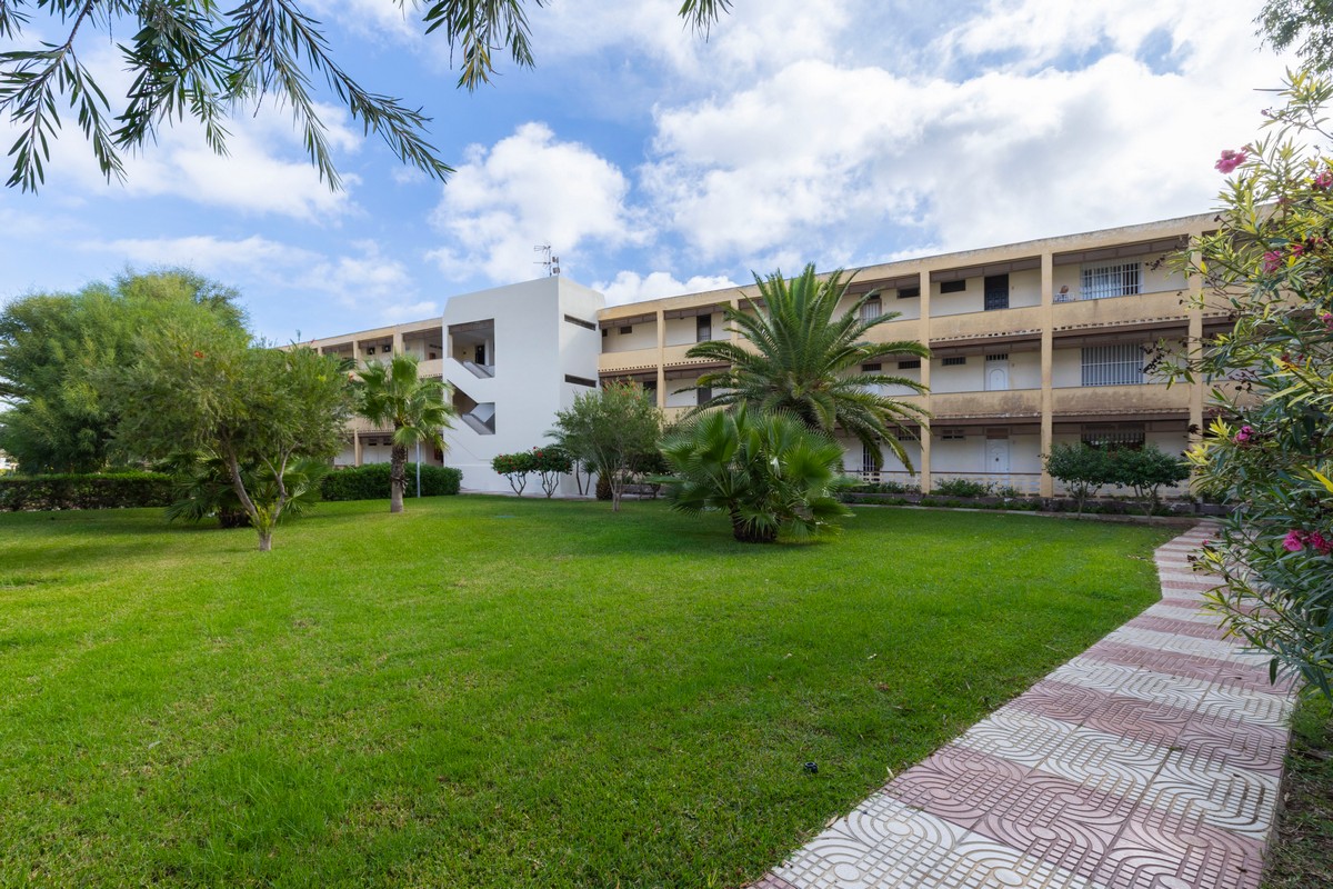 Apartment with sea views, ‘Club Tropicana’ complex, beachfront