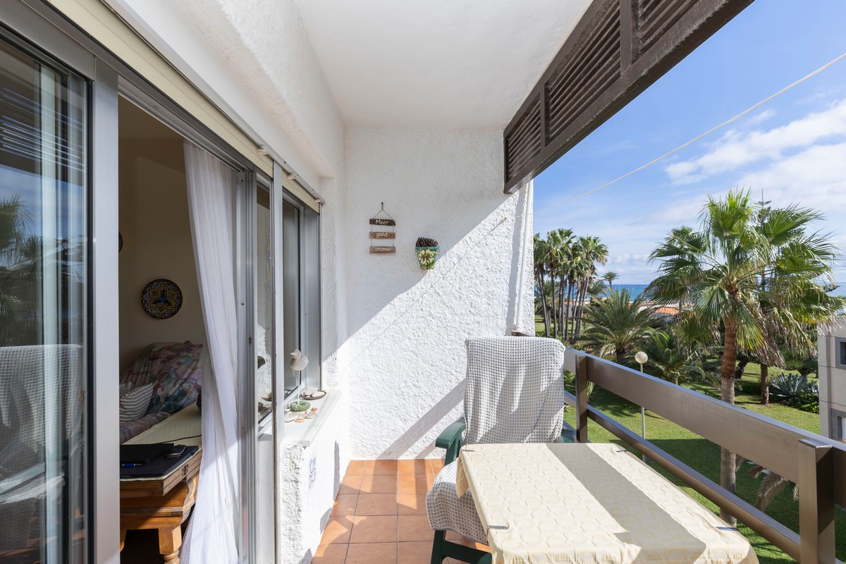 Apartment with sea views, ‘Club Tropicana’ complex, beachfront