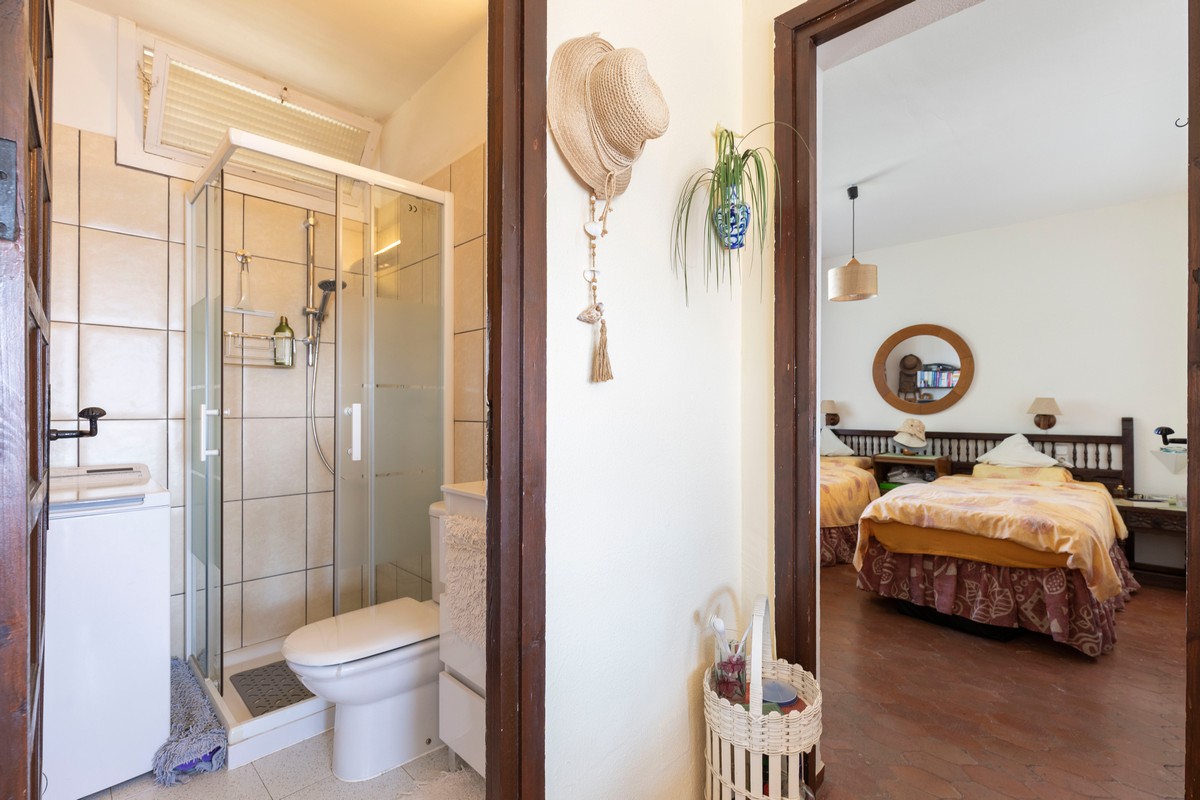 Apartment with sea views, ‘Club Tropicana’ complex, beachfront