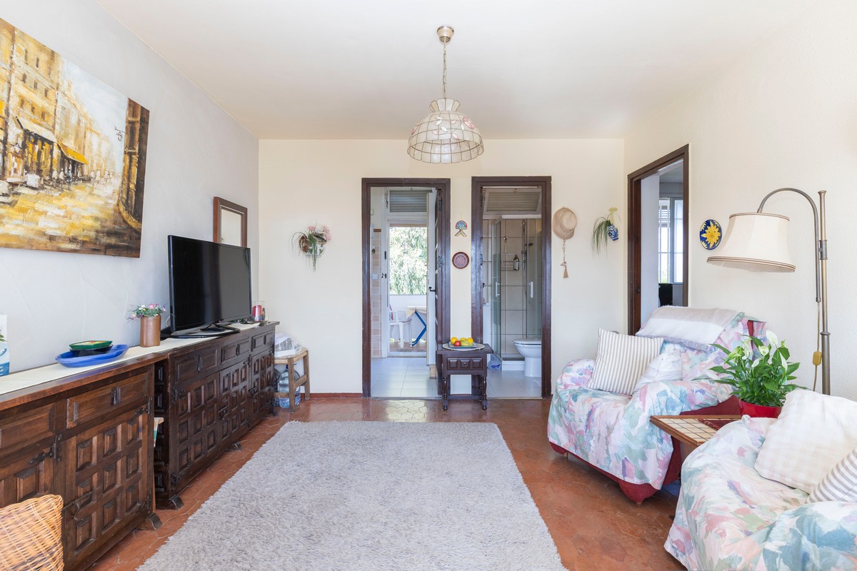 Apartment with sea views, ‘Club Tropicana’ complex, beachfront