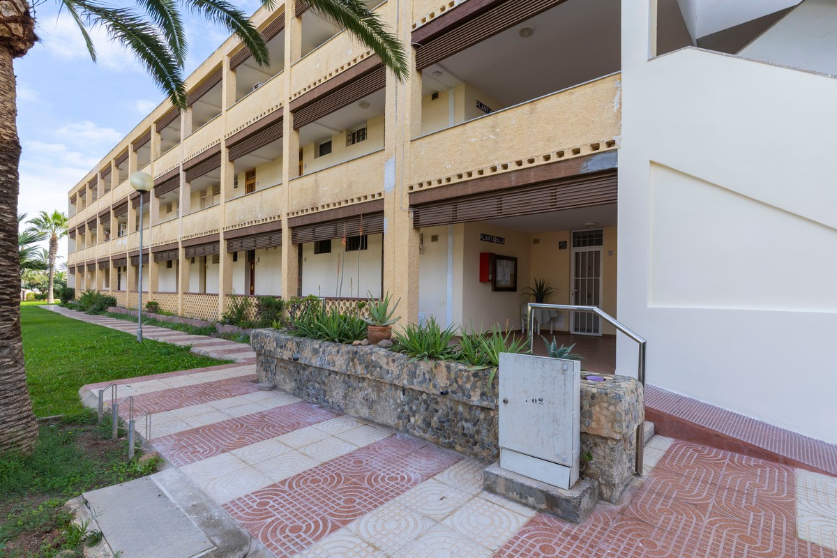 Apartment with sea views, ‘Club Tropicana’ complex, beachfront