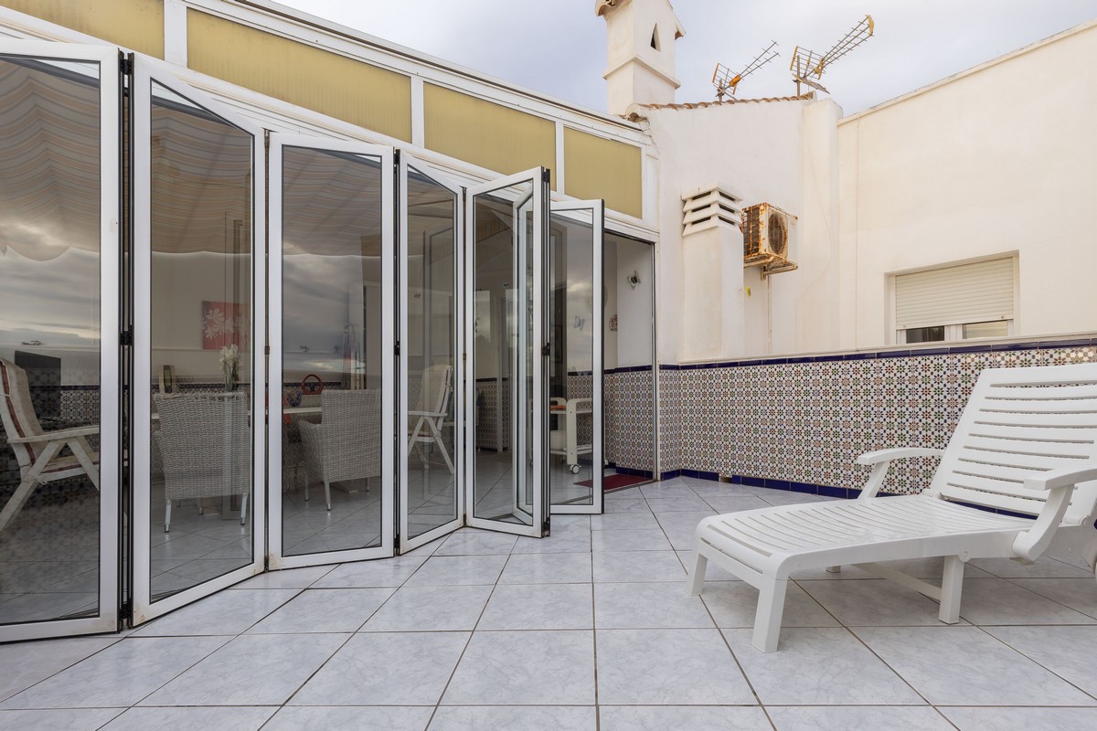 Ático frente al mar, Playa de la Bajadilla, Urb. Roquetas de Mar