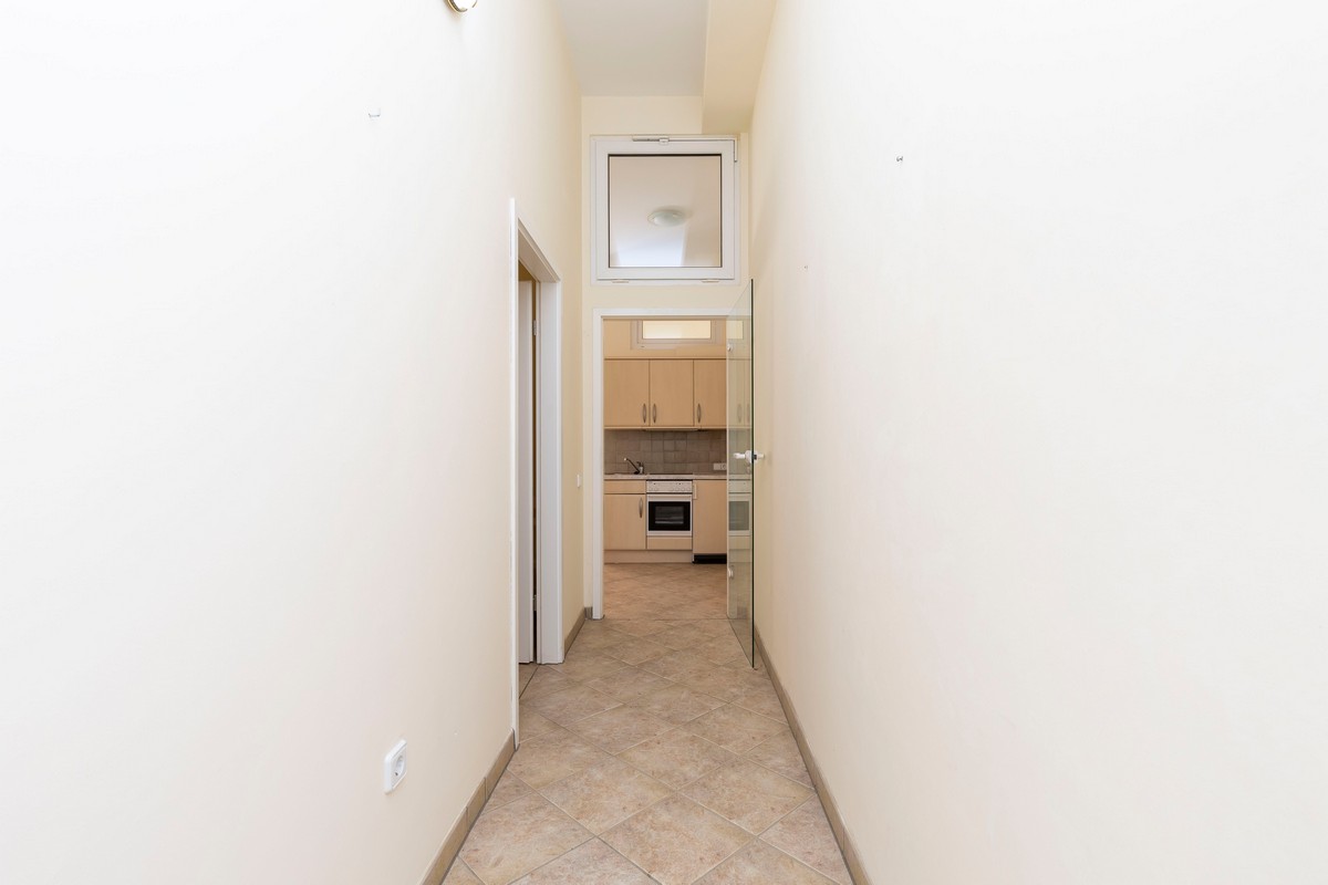 Extraordinary detached villa with independent flat and sea views