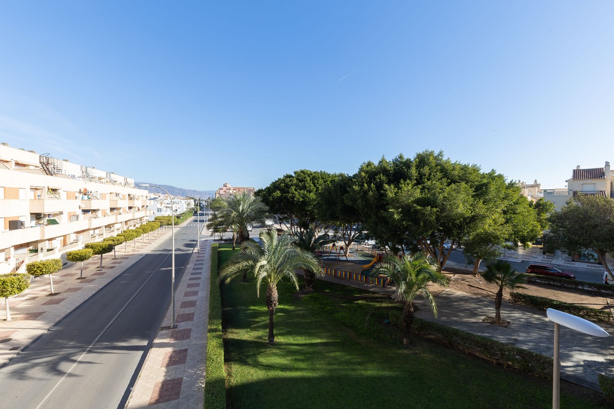 Geräumige 3-Schlafzimmer-Wohnung im Maracay-Komplex