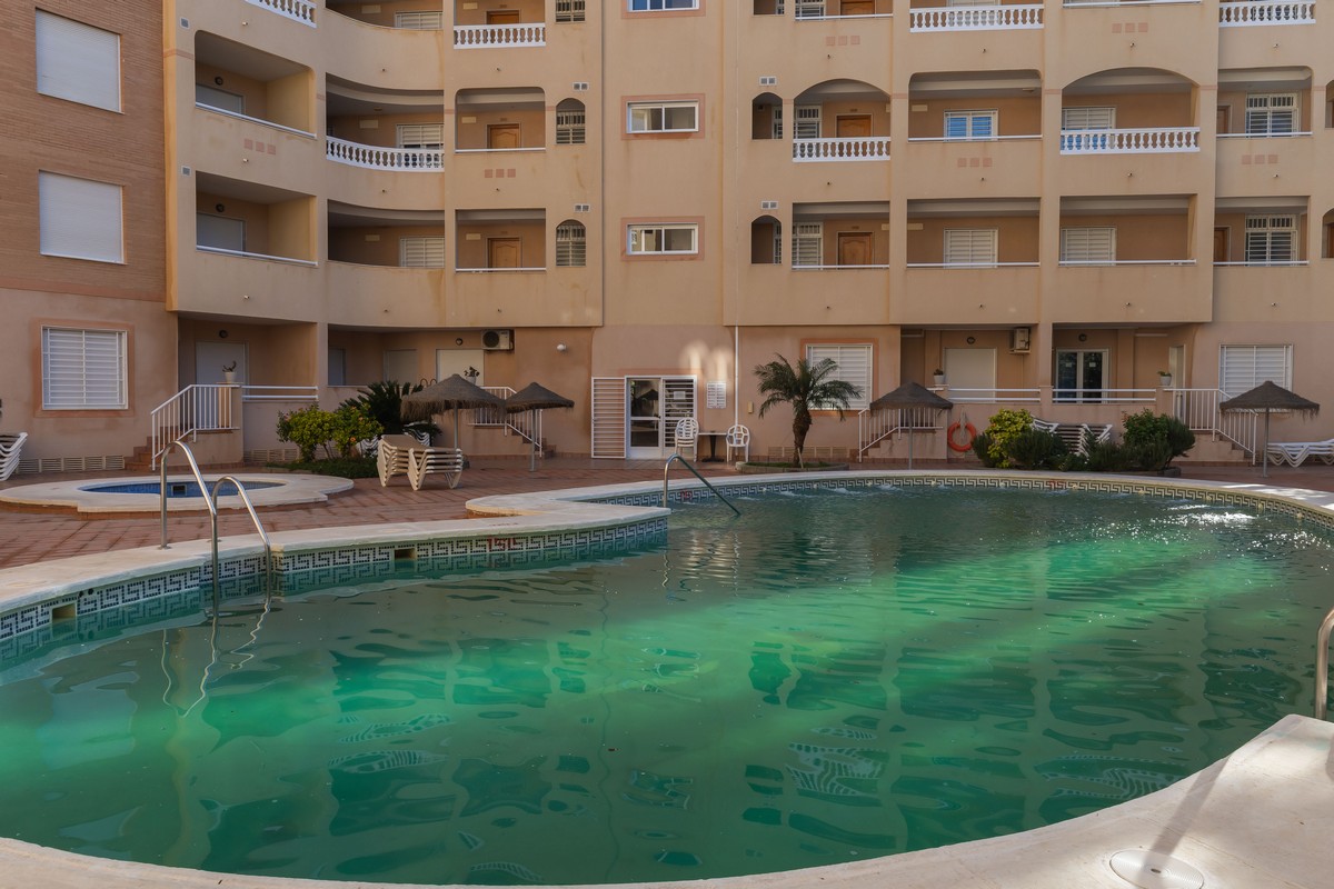 Geräumige 3-Schlafzimmer-Wohnung im Maracay-Komplex