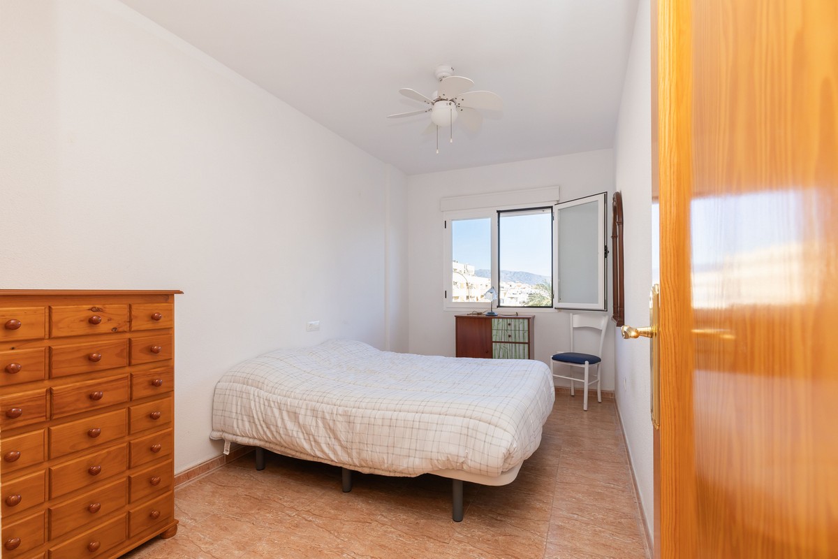 Geräumige 3-Schlafzimmer-Wohnung im Maracay-Komplex