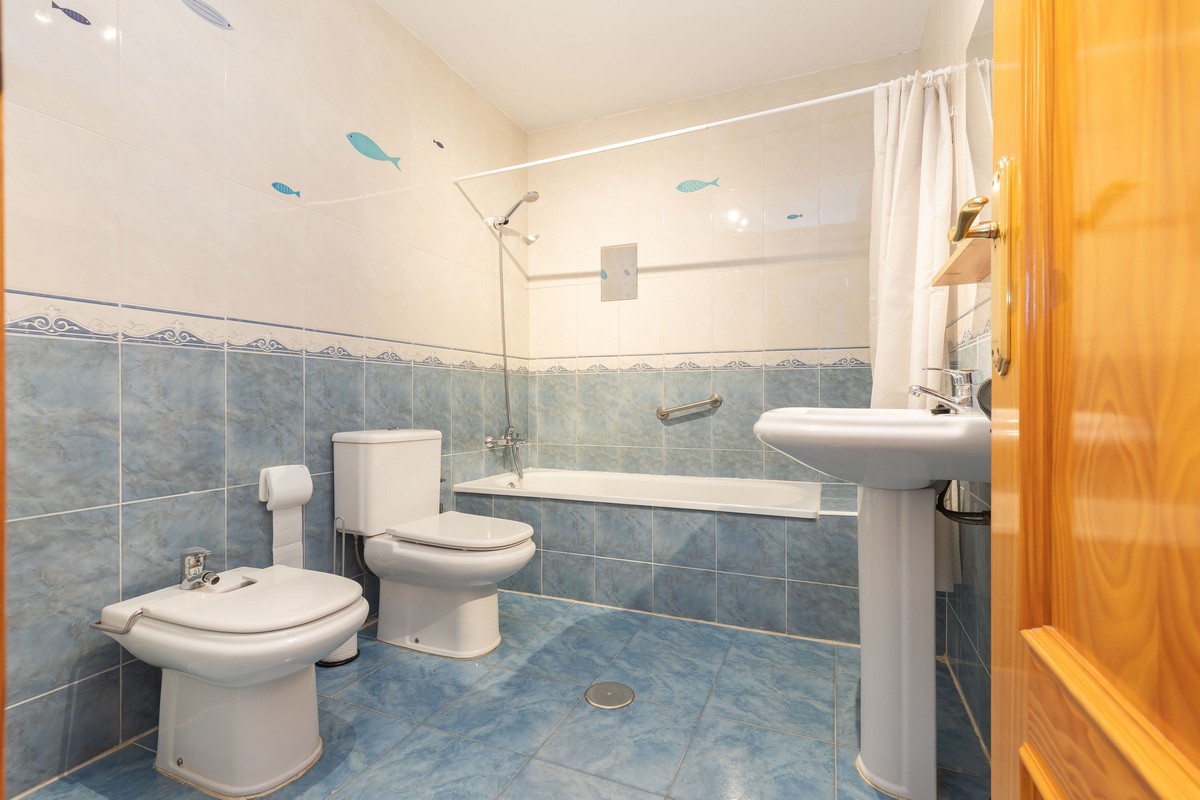 Geräumige 3-Schlafzimmer-Wohnung im Maracay-Komplex