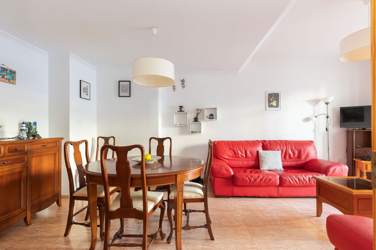 Geräumige 3-Schlafzimmer-Wohnung im Maracay-Komplex