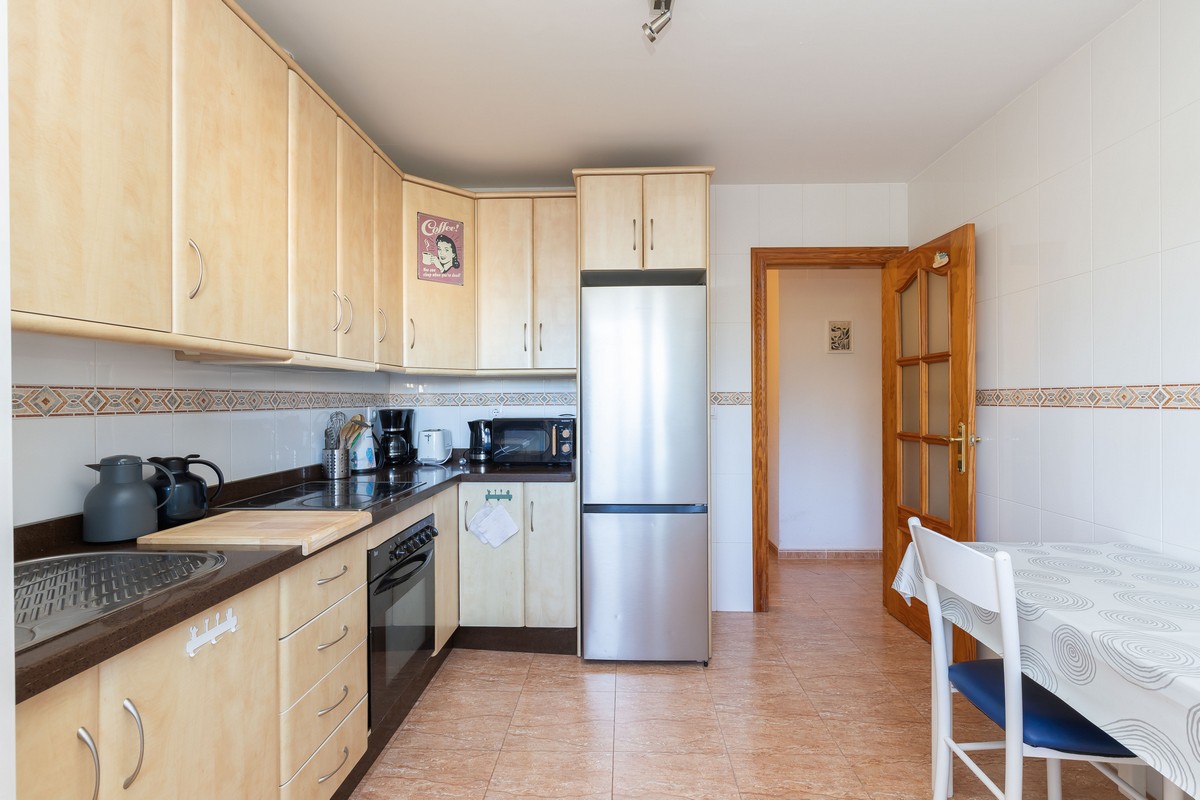 Geräumige 3-Schlafzimmer-Wohnung im Maracay-Komplex