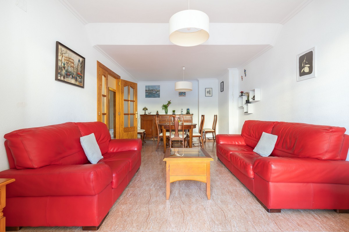 Geräumige 3-Schlafzimmer-Wohnung im Maracay-Komplex