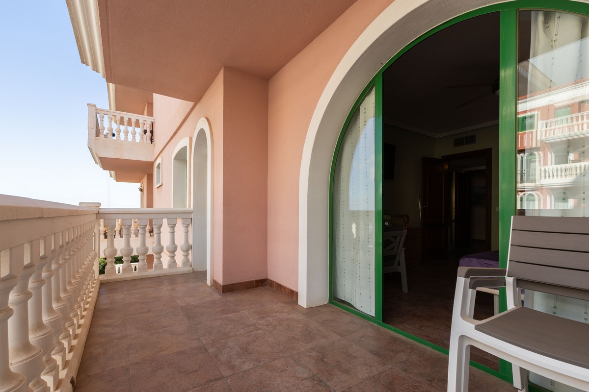 Amplio apartamento en Palazzo Vivaldi, Urb. Las Salinas