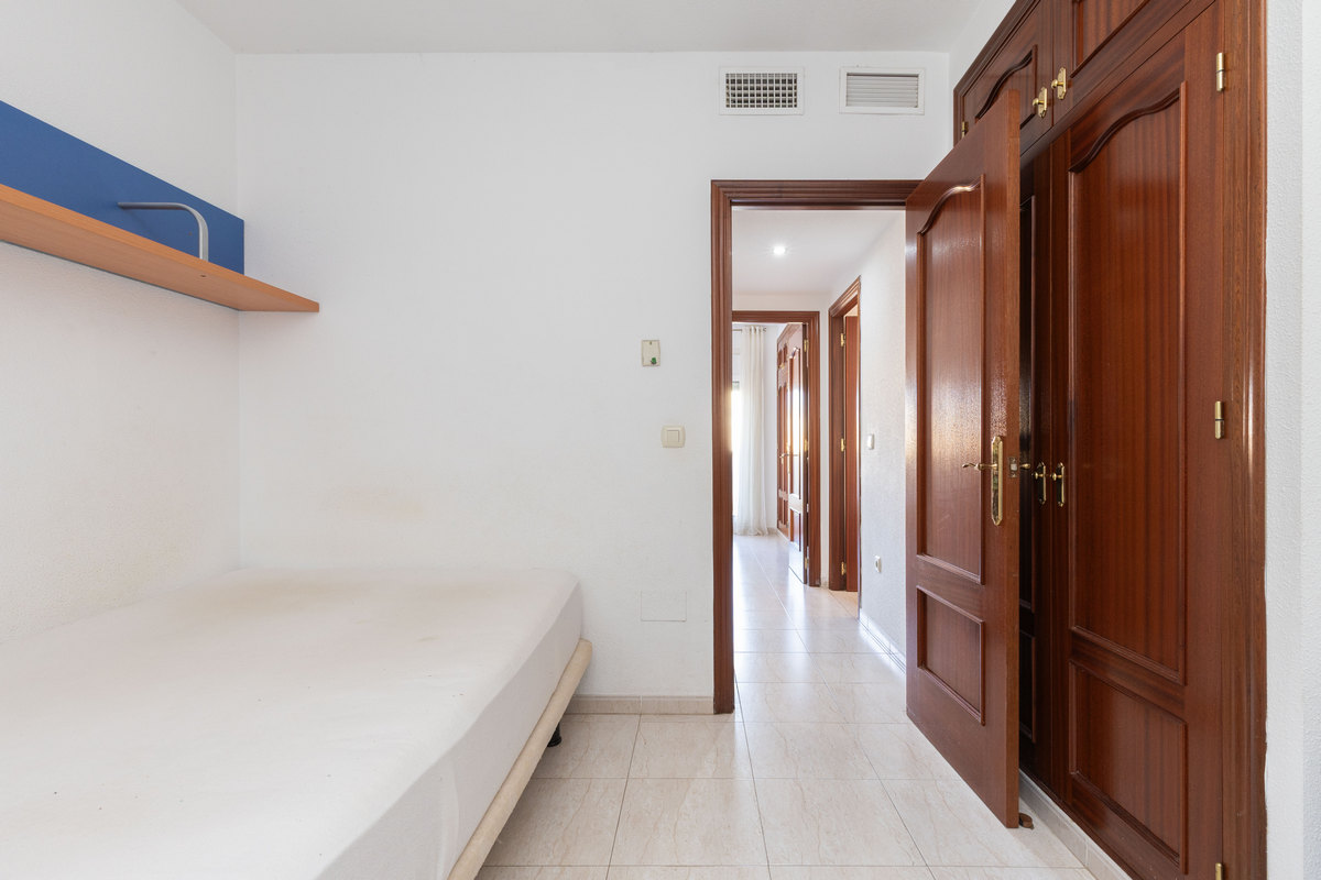 Amplio ático de 104 m² con 3 dormitorios, cerca de la playa