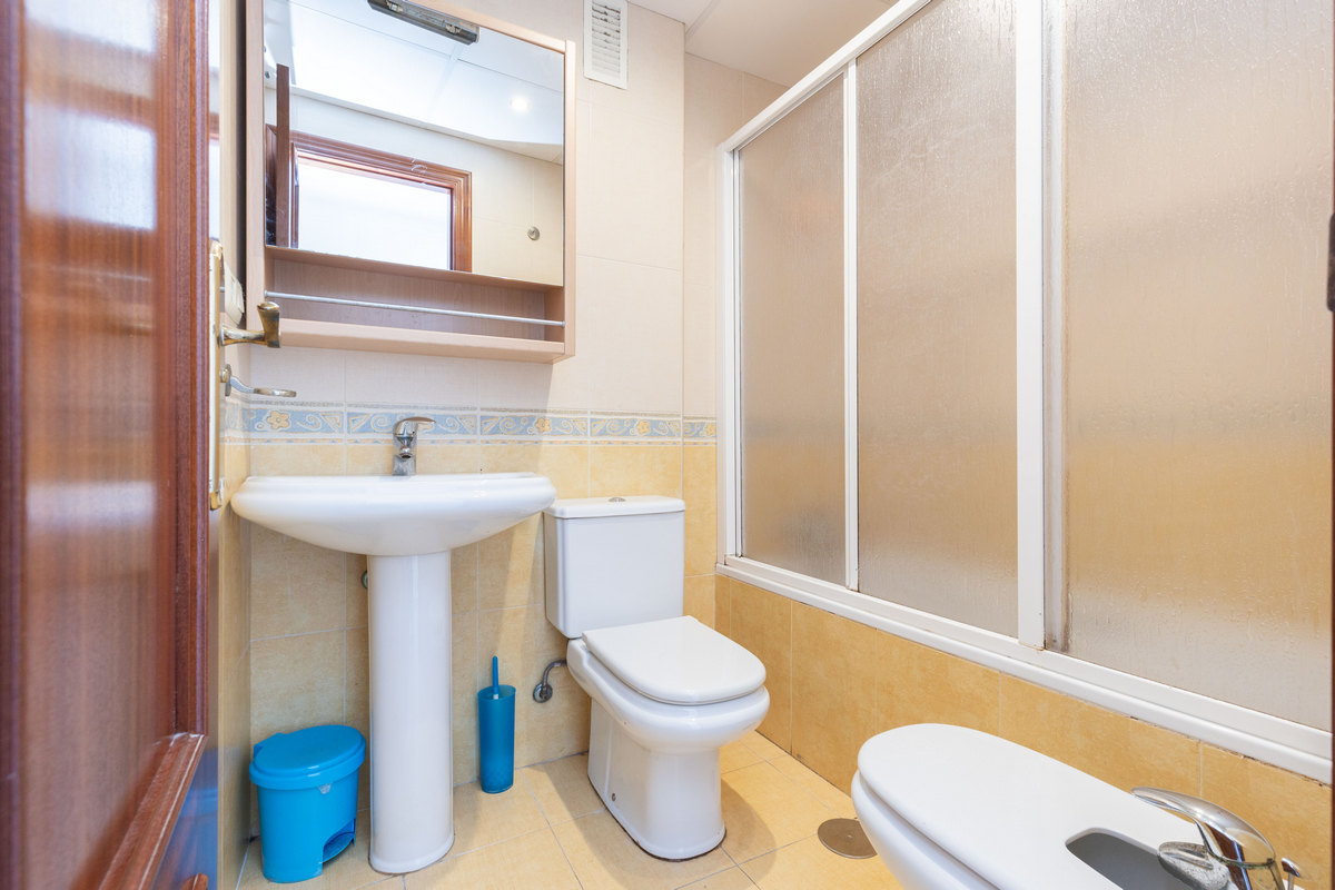 Amplio ático de 104 m² con 3 dormitorios, cerca de la playa