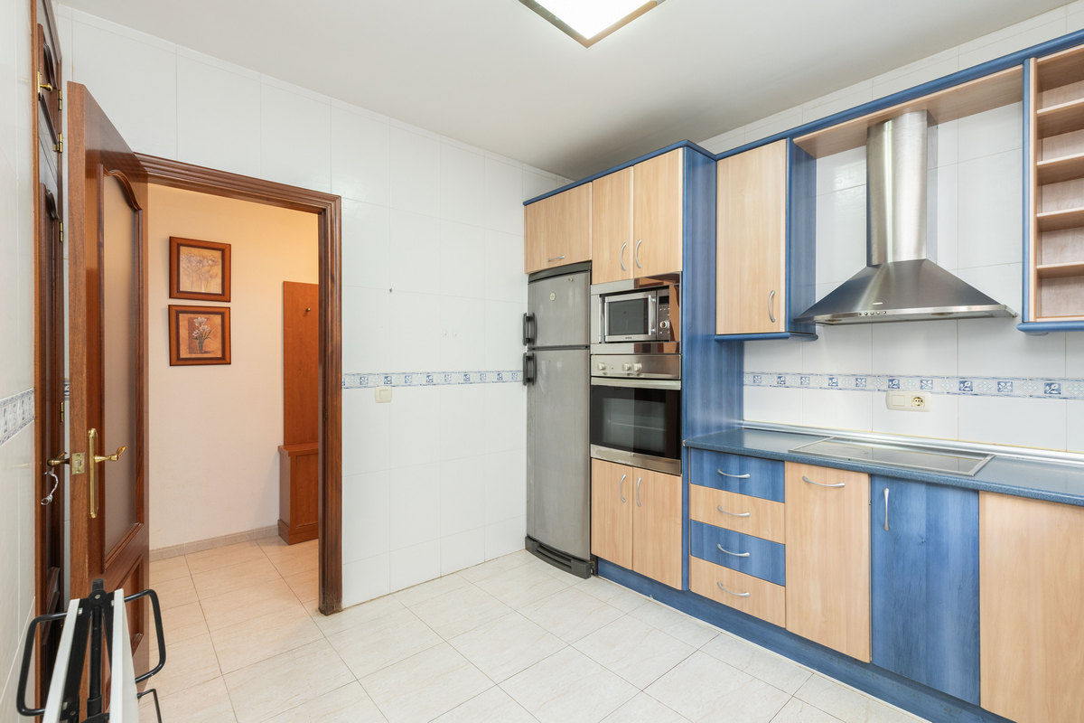 Amplio ático de 104 m² con 3 dormitorios, cerca de la playa