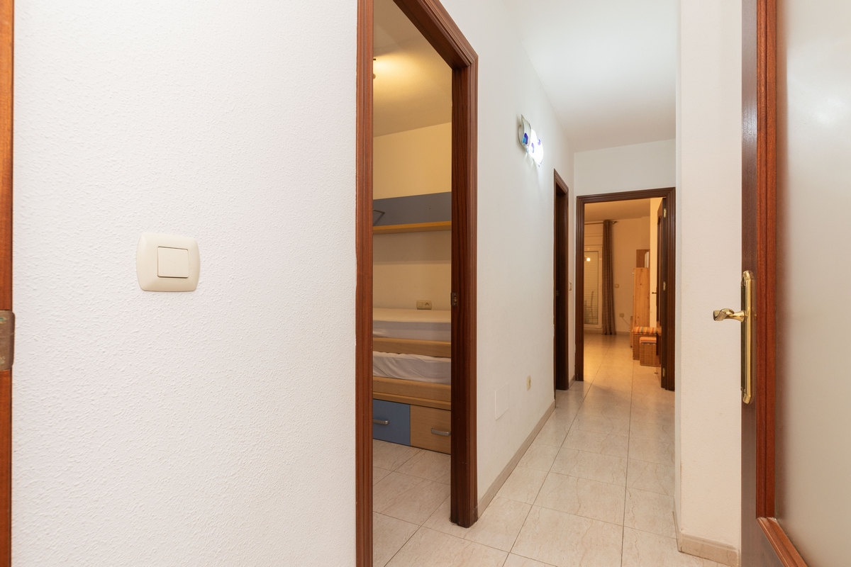 Amplio ático de 104 m² con 3 dormitorios, cerca de la playa