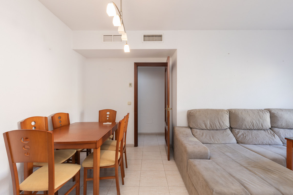 Amplio ático de 104 m² con 3 dormitorios, cerca de la playa